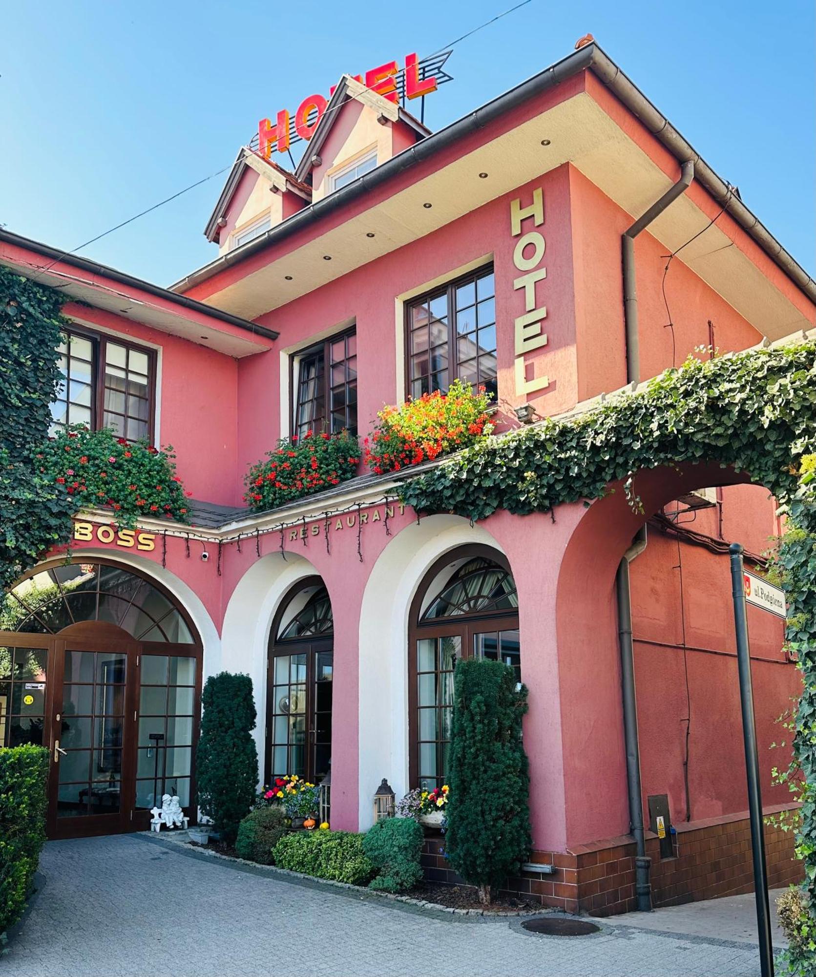 Miłosław Hotel Restaurant Boss מראה חיצוני תמונה